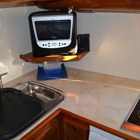 Yacht 14 Mt Boat And Breakfast * La Spezia