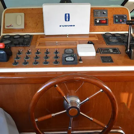 Botel Yacht 14 Mt Boat And Breakfast La Spezia