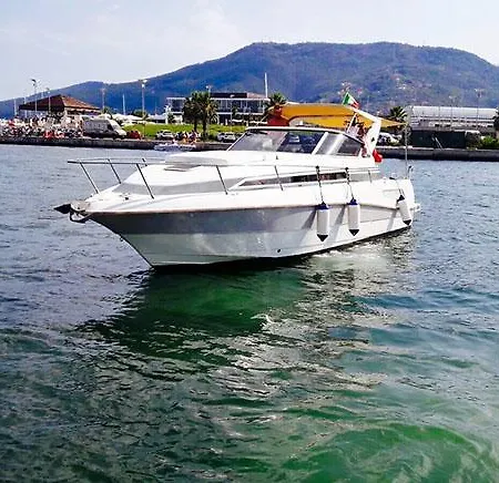 Yacht 14 Mt Boat And Breakfast Botel *
