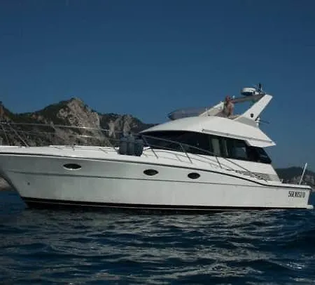 Yacht 14 Mt Boat And Breakfast Botel La Spezia